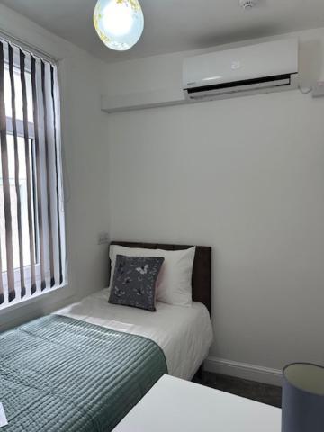 לונדון Lord Merit Guest Rooms In King'S Cross St Pancras מראה חיצוני תמונה